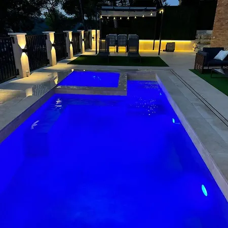 Venecia Pool